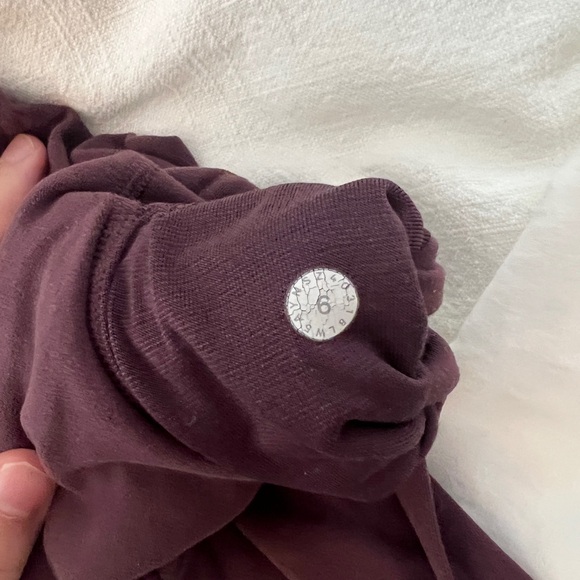 Lululemon Align Leggings 28” Size 6 Vintage Grape - Picture 7 of 7